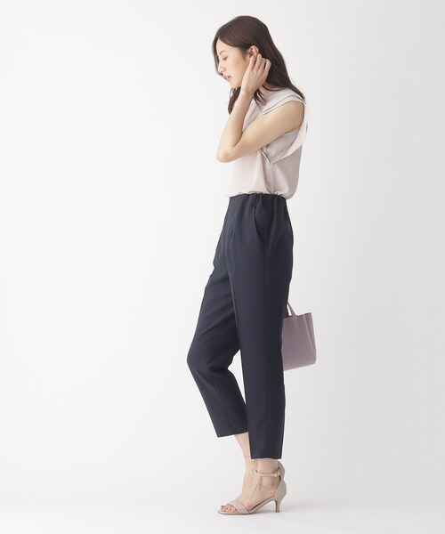 index（インデックス）の「◆バックサテンイージーテーパードパンツ【WEB限定サイズ】（その他パンツ・レディース・ライトグレー/ダークグリーン/ネイビー・36/38/40/42）」の6枚目の写真