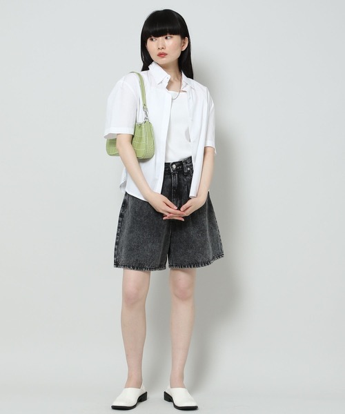 ALAND(エーランド)の「3.3 Field Trip/WIDE DENIMショートパンツ 2353230(デニムパンツ・レディース・ライトブルー/ブラック・SMALL/MEDIUM)」の9枚目の写真