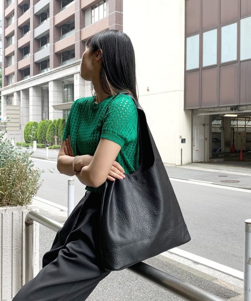 LVEU.（ラブユ.）の「【LVEU.】ワンショルダーシンプルトートバッグ / バッグ 鞄 BAG トート シンプル 合皮  合皮 ブラック（トートバッグ・レディース・ブラック・FREE）」の12枚目の写真