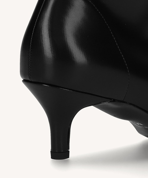 MAMIAN(マミアン)の「ポインテッドトゥ ショートブーツ (5.5cmヒール)(ブーツ・レディース・ブラック/ブラック系その他/ダークブラウン/ベージュ系その他/レンガ・L/LL/M/S)」の9枚目の写真