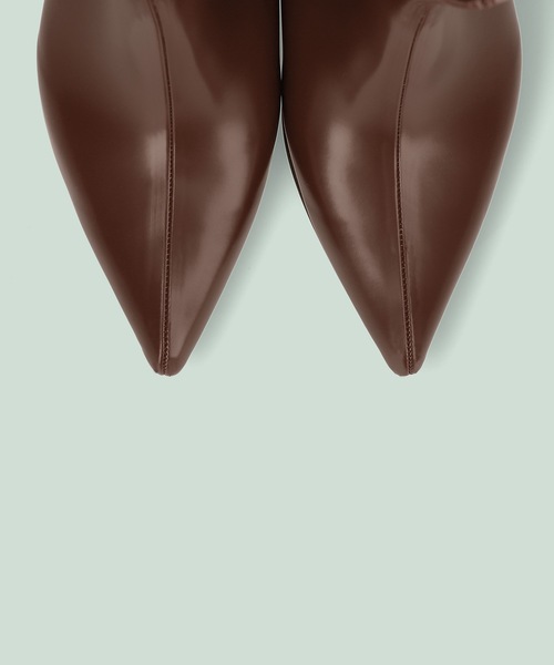 MAMIAN(マミアン)の「ポインテッドトゥ ショートブーツ (5.5cmヒール)(ブーツ・レディース・ブラック/ブラック系その他/ダークブラウン/ベージュ系その他/レンガ・L/LL/M/S)」の18枚目の写真