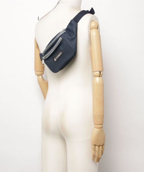 EVEREST（エベレスト）の「■EVEREST■Signature waist pack（ボディバッグ/ウエストポーチ・メンズ・ブラック/ネイビー/オリーブ/カモフラージュ/グレー系カモフラージュ・FREE）」の6枚目の写真