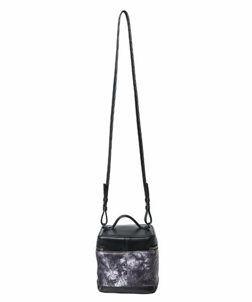 discord Yohji Yamamoto(ディスコード ヨウジヤマモト)の「Shibori Cube 絞 キューブ バッグ(ショルダーバッグ・レディース・ブラック・FREE)」の5枚目の写真