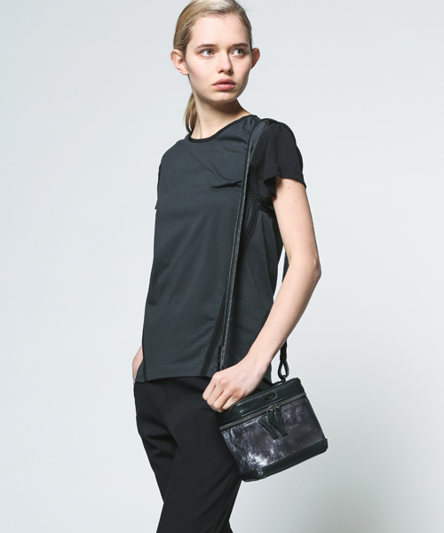 discord Yohji Yamamoto(ディスコード ヨウジヤマモト)の「Shibori Cube 絞 キューブ バッグ(ショルダーバッグ・レディース・ブラック・FREE)」の3枚目の写真