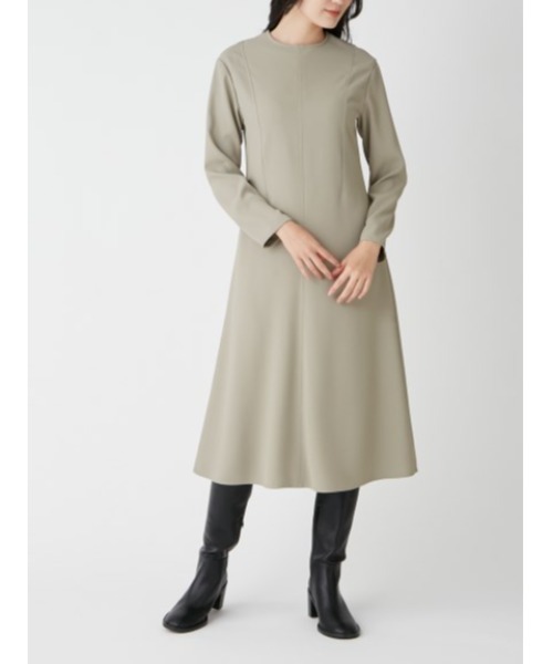 Mila Owen（ミラオーウェン）の「ダーツデザインセミフレアワンピース