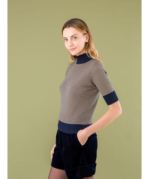 agnes b.（アニエスベー）の「JHY5 TS ボーダーハイネックプルオーバー（ニット/セーター・レディース・ゴールド・1/3/2）」の9枚目の写真