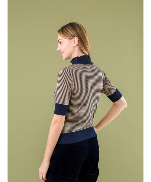 agnes b.（アニエスベー）の「JHY5 TS ボーダーハイネックプルオーバー（ニット/セーター・レディース・ゴールド・1/3/2）」の10枚目の写真