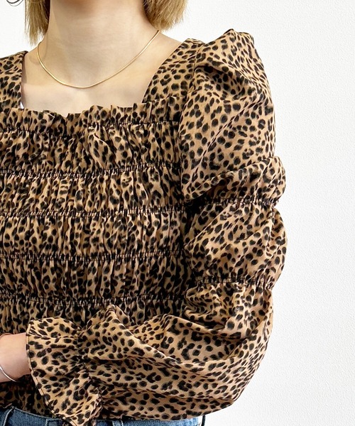 Kotoe(コトエ)の「レオパード柄 シャーリング ギャザーシャツ トップス ひょう柄 キャンディスリーブブラウス(シャツ/ブラウス・レディース・レオパード・M/L)」の10枚目の写真