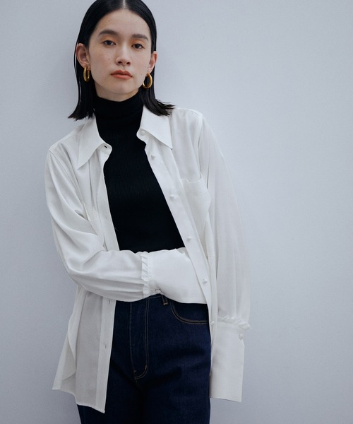 ADAM ET ROPE'(アダムエロペ)の「ステッチディテールロングシャツ(シャツ/ブラウス・レディース・ホワイト/ホワイト系その他・FREE)」の8枚目の写真