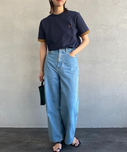 FRED PERRY（フレッドペリー）の「【FINEBOYS 9月号掲載】[FRED PERRY/フレッドペリー] 別注 ワンポイントロゴ刺繍 鹿の子Tシャツ（Tシャツ/カットソー・レディース・ホワイト/キャメル/ネイビー/サックスブルー・XS/S/M/L）」の9枚目の写真