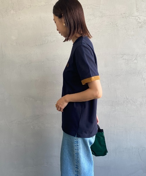 FRED PERRY（フレッドペリー）の「【FINEBOYS 9月号掲載】[FRED PERRY/フレッドペリー] 別注 ワンポイントロゴ刺繍 鹿の子Tシャツ（Tシャツ/カットソー・レディース・ホワイト/キャメル/ネイビー/サックスブルー・XS/S/M/L）」の13枚目の写真