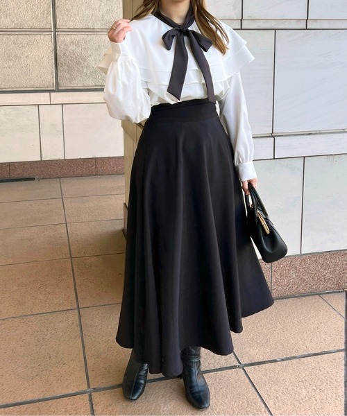 apres jour（アプレジュール）の「アソートラッフルボウタイブラウス【ZOZOTOWN限定アイテム】（シャツ/ブラウス・レディース・ホワイト系その他/チャコールグレー/オフホワイト・フリー/X-LARGE）」の5枚目の写真