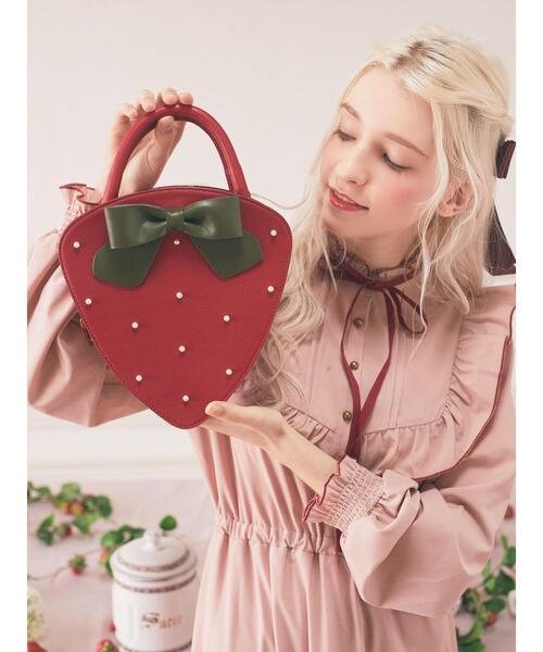 Maison de FLEUR（メゾンドフルール）の「イチゴショルダーバッグ