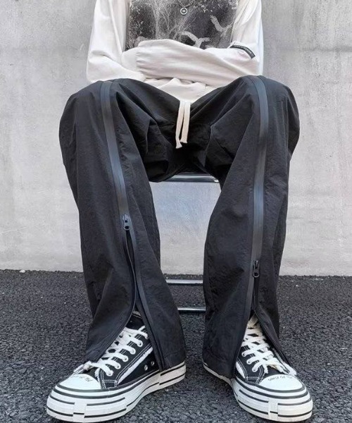 パンツ McKee MGV（エムジーヴィー）の「裾ジップテックパンツ（その他パンツ