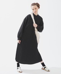 バンドカラープリーツワンピース