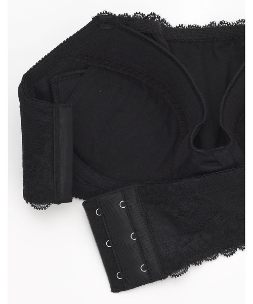 セール】谷間のチラ見えカバー ストラップレスブラ B-Ccup