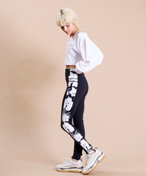 Hurley (ハーレー)の「Hurley/ハーレー 水陸両用/ショート丈無地ロンT/ロングスリーブTEE/ラッシュガード WSS2320042(ラッシュガード・レディース・ブラック/ホワイト・M/S)」の8枚目の写真