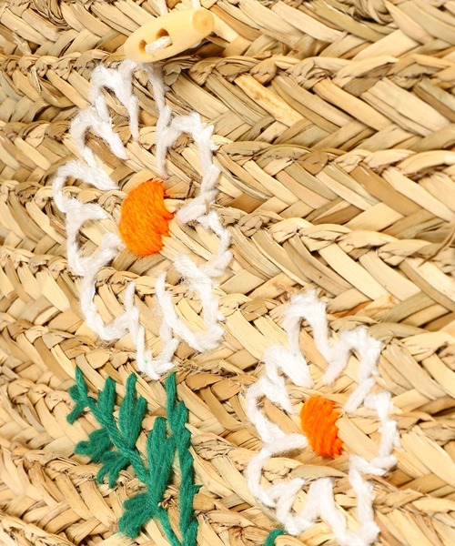 Casselini（キャセリーニ）の「Casselini 刺繍バスケットM 224-110802（かごバッグ・レディース・ホワイト・FREE）」の3枚目の写真