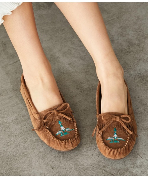 anap mimpi（アナップミンピ）の「イーグルオルテガ刺繍フリンジモカシンシューズ（モカシン/デッキシューズ・レディース・ピンク/ブラウン/ベージュ/ターコイズブルー・S/M/L/LL）」の2枚目の写真