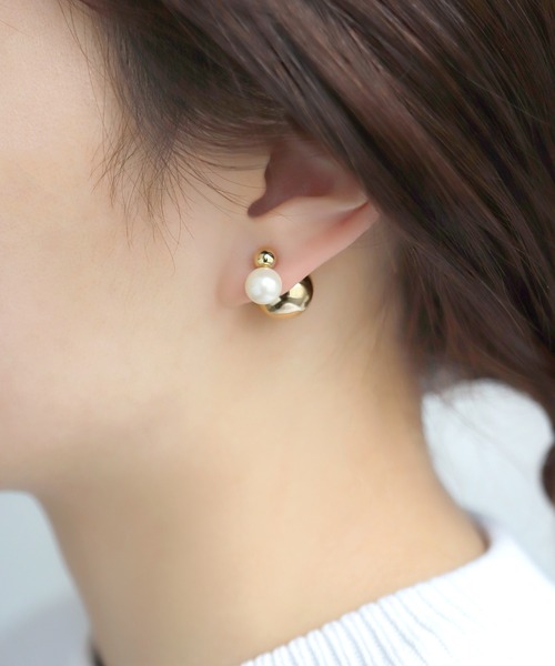 ANEMONE（アネモネ）の「パール×メタルスフィアバックキャッチピアス[B]（ピアス（両耳用）・レディース・ゴールド/シルバー・FREE）」の2枚目の写真