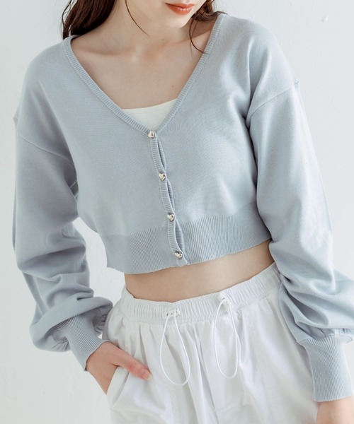 OLIVE des OLIVE(オリーブデオリーブ)の「ハートボタンクロップドカーディガン(カーディガン/ボレロ・レディース・レッド/オフホワイト/サックスブルー/ピンク/ブラック・FREE)」の3枚目の写真