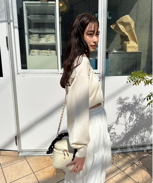 OLIVE des OLIVE(オリーブデオリーブ)の「ハートボタンクロップドカーディガン(カーディガン/ボレロ・レディース・レッド/オフホワイト/サックスブルー/ピンク/ブラック・FREE)」の10枚目の写真