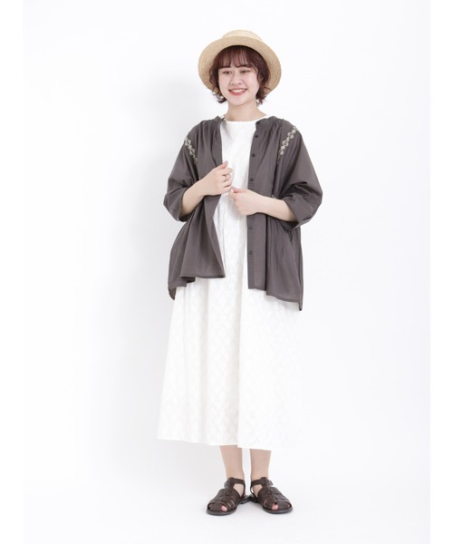 Samansa Mos2（サマンサ モスモス）の「切替花刺繍ブラウス（シャツ/ブラウス・レディース・オフホワイト/ブルー/イエロー/チャコール・ﾌﾘ-）」の11枚目の写真