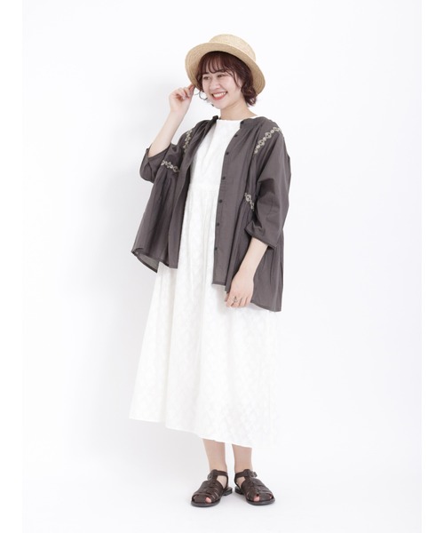 Samansa Mos2（サマンサ モスモス）の「切替花刺繍ブラウス（シャツ/ブラウス・レディース・オフホワイト/ブルー/イエロー/チャコール・ﾌﾘ-）」の12枚目の写真