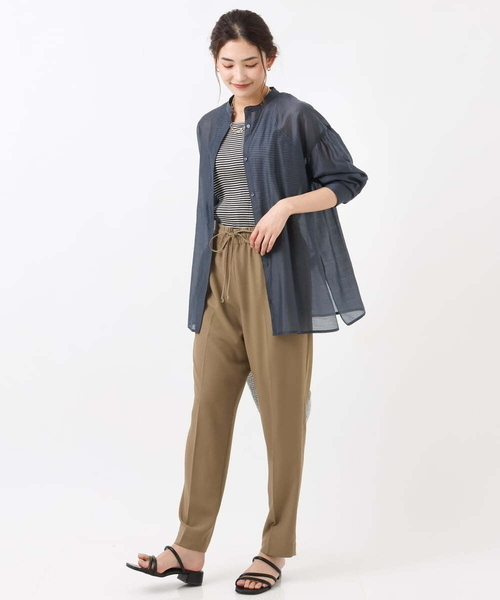 a.v.v(アーヴェヴェ)の「バックギャザーシアーシャツ(シャツ/ブラウス・レディース・アイボリー/ネイビー・38/40/34/42/36)」の5枚目の写真