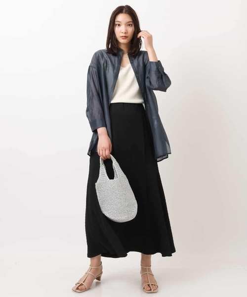 a.v.v(アーヴェヴェ)の「バックギャザーシアーシャツ(シャツ/ブラウス・レディース・アイボリー/ネイビー・38/40/34/42/36)」の12枚目の写真