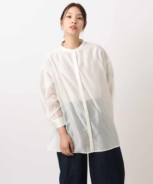 a.v.v(アーヴェヴェ)の「バックギャザーシアーシャツ(シャツ/ブラウス・レディース・アイボリー/ネイビー・38/40/34/42/36)」の19枚目の写真