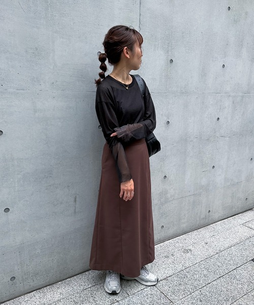feepur(フェピュール)の「異素材スリーブシアーロンTee(Tシャツ/カットソー・レディース・ブラウン/ピンク/ブラック/オフホワイト/ブルー/グレー/ホワイト×ブラック・MEDIUM)」の18枚目の写真