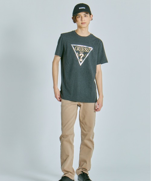 GUESS 売れ筋商品|||ゲス Tシャツ トップス レディース T-shirts Green Painted Rrimless Triangle Logo Tee ロゴTシャツ | GUESS(ゲス
