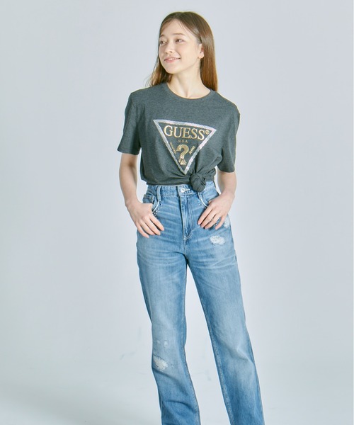 Guess(ゲス)の「【GUESS】ゲス Gold Triangle Logo Tee ロゴTシャツ(Tシャツ/カットソー・レディース・ホワイト/グレー/ブラック・M/L/XL)」の15枚目の写真