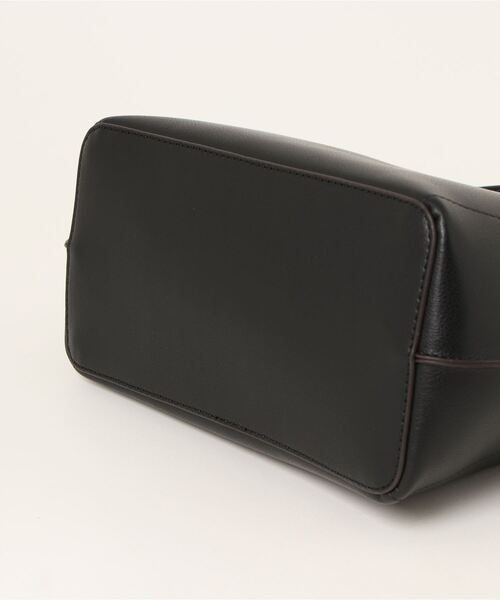 and it_(アンドイット)の「Legato Largo 【かるいかばん】 2WAYトートバッグ(トートバッグ・レディース・ライトグレー/ブラック/オリーブ/アイボリー/ラベンダー/キャメル/グレイッシュベージュ・FREE)」の16枚目の写真