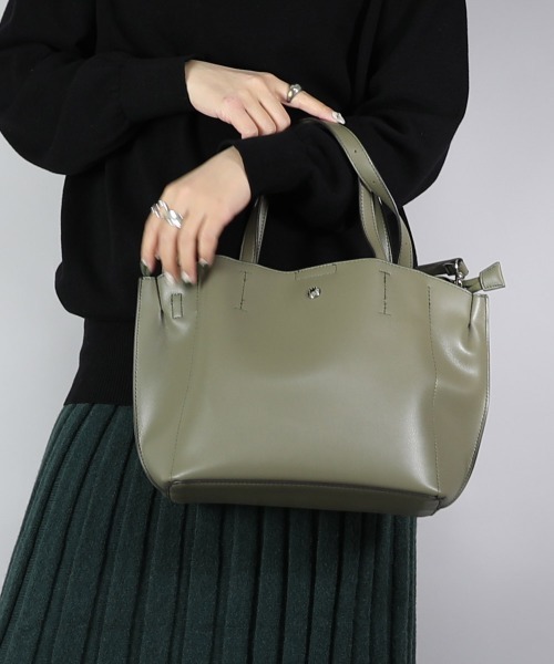 and it_(アンドイット)の「Legato Largo 【かるいかばん】 2WAYトートバッグ(トートバッグ・レディース・ライトグレー/ブラック/オリーブ/アイボリー/ラベンダー/キャメル/グレイッシュベージュ・FREE)」の1枚目の写真