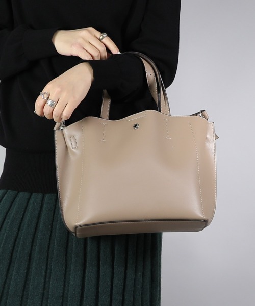 and it_(アンドイット)の「Legato Largo 【かるいかばん】 2WAYトートバッグ(トートバッグ・レディース・ライトグレー/ブラック/オリーブ/アイボリー/ラベンダー/キャメル/グレイッシュベージュ・FREE)」の5枚目の写真