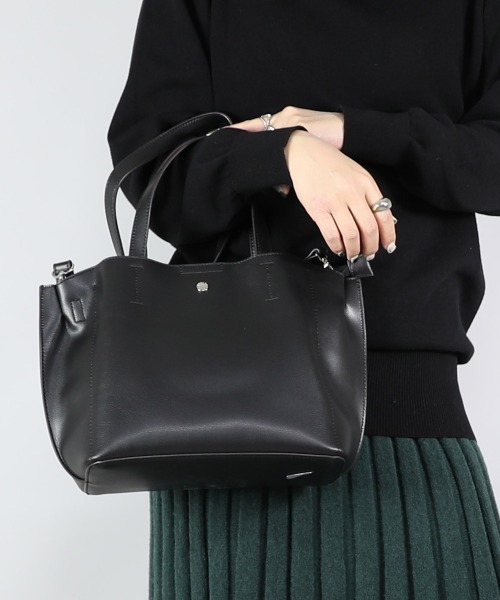 and it_(アンドイット)の「Legato Largo 【かるいかばん】 2WAYトートバッグ(トートバッグ・レディース・ライトグレー/ブラック/オリーブ/アイボリー/ラベンダー/キャメル/グレイッシュベージュ・FREE)」の3枚目の写真