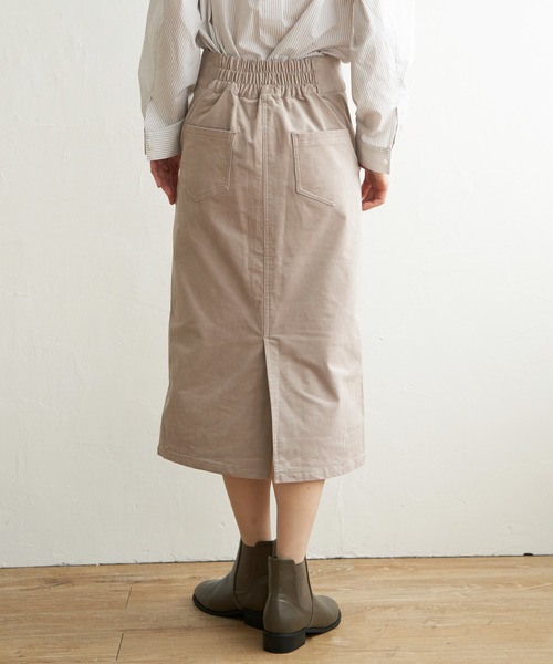 ikka（イッカ）の「コーデュロイスカート（スカート・レディース・チャコールグレー/グリーン/ベージュ/オフホワイト・M/L/S）」の14枚目の写真
