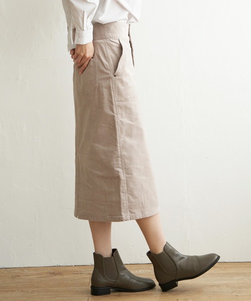 ikka（イッカ）の「コーデュロイスカート（スカート・レディース・チャコールグレー/グリーン/ベージュ/オフホワイト・M/L/S）」の15枚目の写真