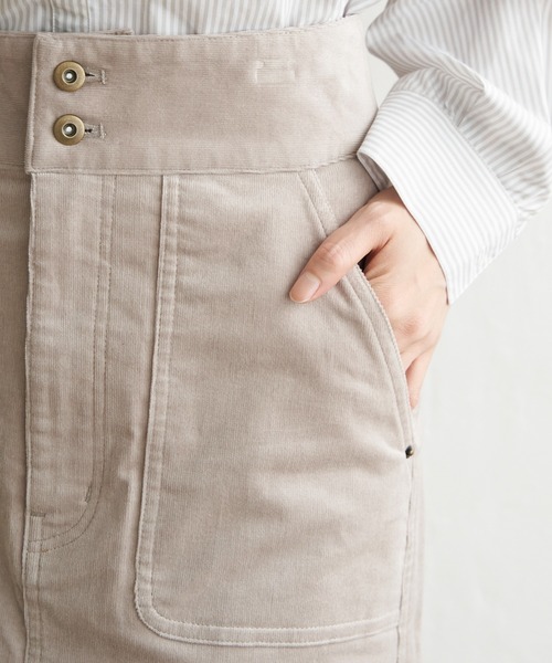 ikka（イッカ）の「コーデュロイスカート（スカート・レディース・チャコールグレー/グリーン/ベージュ/オフホワイト・M/L/S）」の16枚目の写真