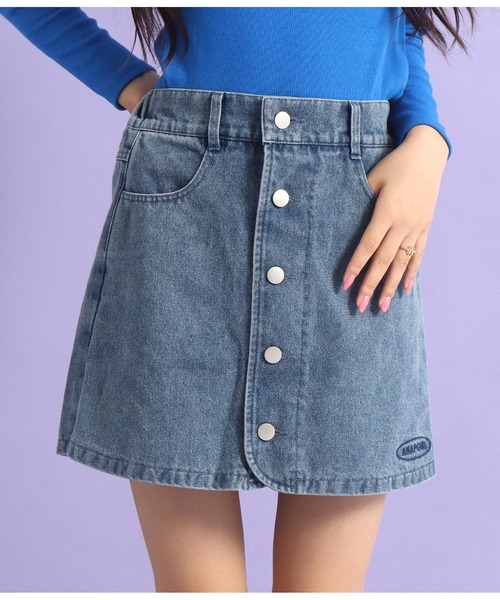 ANAP GｉRL（アナップガール）の「ボタンデザイン台形スカパン（スカート・キッズ・ブラック/ブルー/ブラウン・XS/M/S）」の4枚目の写真