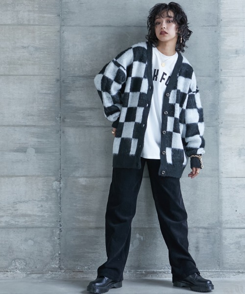 GEVS.（ジェイヴィス）の「＜大きいサイズ＞ チェッカー柄ニットカーディガン GEVS.（カーディガン/ボレロ・レディース・パープル系/ブラック系・LL/4L/3L/L/5L）」の22枚目の写真