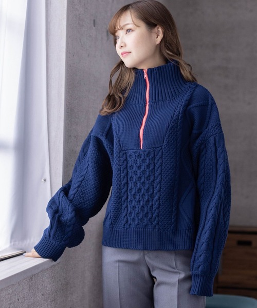 clear（クリア）の「配色ハーフジップケーブル編みニットトップス（ニット/セーター・レディース・ネイビー/チャコールグレー/グレイッシュベージュ・F）」の3枚目の写真