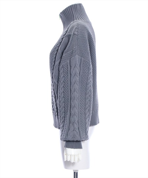 clear（クリア）の「配色ハーフジップケーブル編みニットトップス（ニット/セーター・レディース・ネイビー/チャコールグレー/グレイッシュベージュ・F）」の5枚目の写真