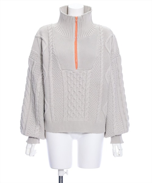 clear（クリア）の「配色ハーフジップケーブル編みニットトップス（ニット/セーター・レディース・ネイビー/チャコールグレー/グレイッシュベージュ・F）」の20枚目の写真