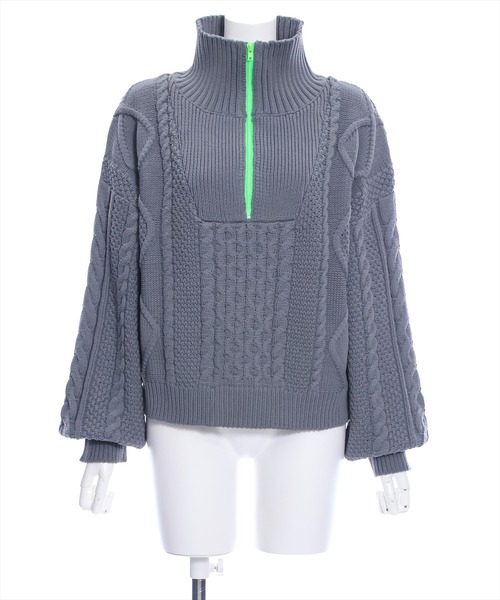 clear（クリア）の「配色ハーフジップケーブル編みニットトップス（ニット/セーター・レディース・ネイビー/チャコールグレー/グレイッシュベージュ・F）」の15枚目の写真