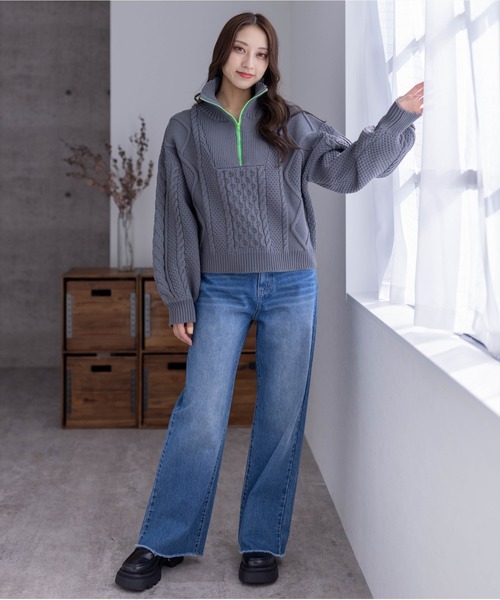 clear（クリア）の「配色ハーフジップケーブル編みニットトップス（ニット/セーター・レディース・ネイビー/チャコールグレー/グレイッシュベージュ・F）」の11枚目の写真