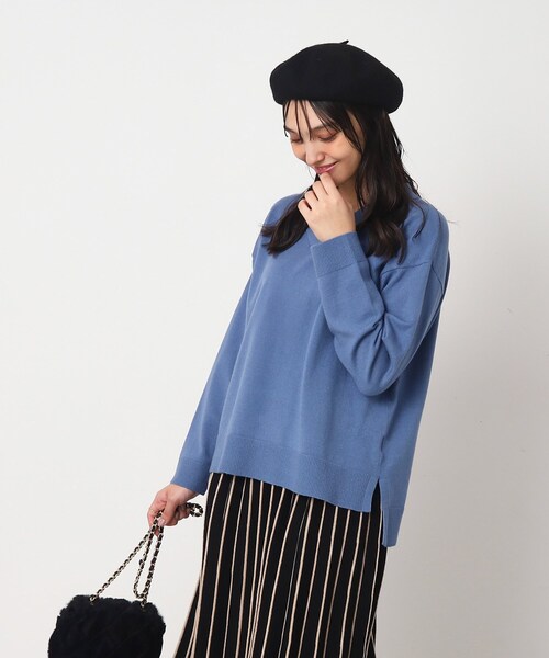 DRESKIP(ドレスキップ)の「◆お顔周りをすっきり見せる 大人なVネック ゆるニット【SHOO WARM/吸湿発熱】(ニット/セーター・レディース・ベージュ系その他5/ライトブルー/イエロー系その他/ライトベージュ/ブラック/ピンク系・00)」の5枚目の写真