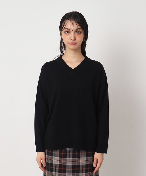 DRESKIP(ドレスキップ)の「◆お顔周りをすっきり見せる 大人なVネック ゆるニット【SHOO WARM/吸湿発熱】(ニット/セーター・レディース・ベージュ系その他5/ライトブルー/イエロー系その他/ライトベージュ/ブラック/ピンク系・00)」の17枚目の写真